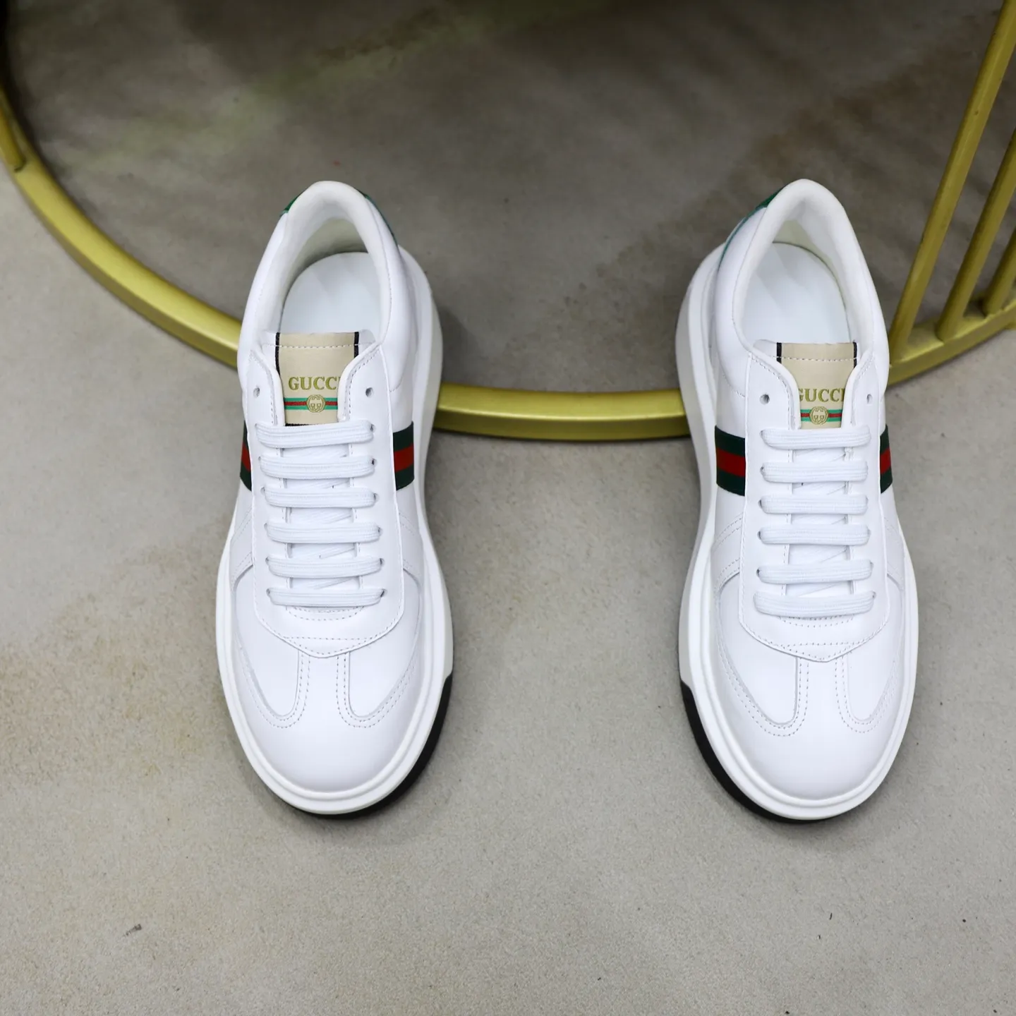 Ex-factory price: 462💰🙅‍♂️🙅‍♂️🙅‍♂️ Brand: GUCCI Standard code: 38-44 (45 customized) Grade: Same as the official website Material: Original material splicing Comfortable and breathable lining Lightweight and wear-resistant sports outsole Style category: Men's fashionable casual shoes Running sneakers Distinguished luxury brand elements Top luxury Color: actual picture color